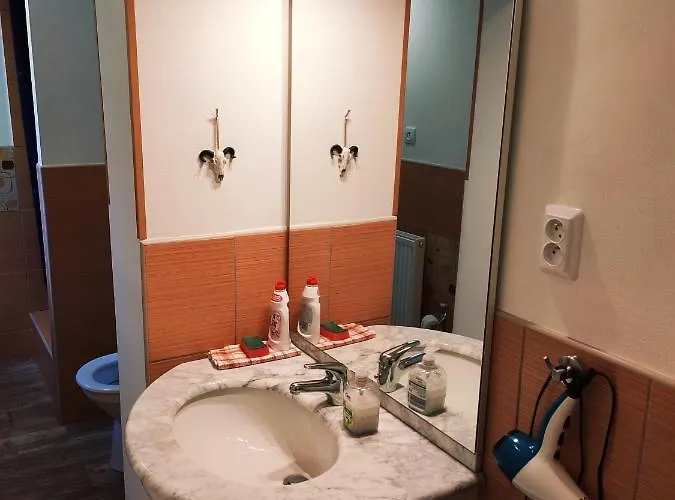 Konukevi U Krtka 3*